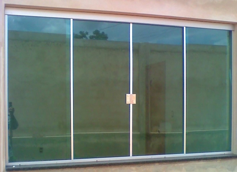 janela de vidro temperado